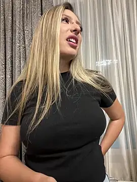 Snapshot of Eva_Ryen chatting on September 21, 2025, 4:30 pm Eva Ryen online show from September 21, 2025, 4:30 pm