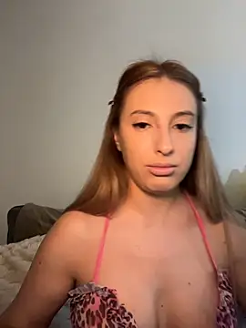 Snapshot of Eva_Ryen chatting on December 20, 2025, 5:42 pm Eva Ryen online show from December 20, 2025, 5:42 pm