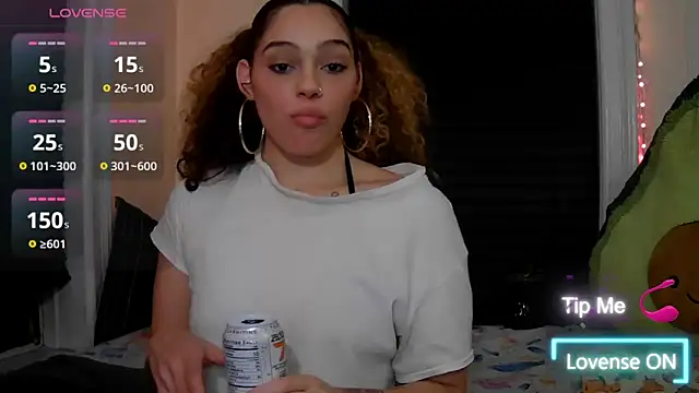 sapphirestorm8 online show from October 19, 2025, 12:22 am