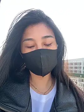 S00 online show from March 10, 2026, 1:32 am