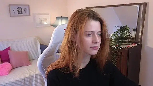 doll lesli online show from March 19, 2025, 2:24 pm