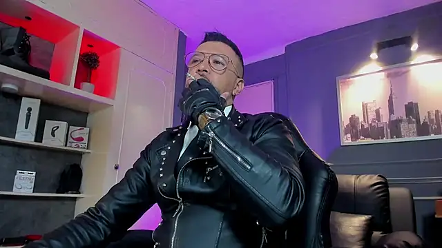 MrFrank tattoo online show from February 14, 2026, 10:34 am