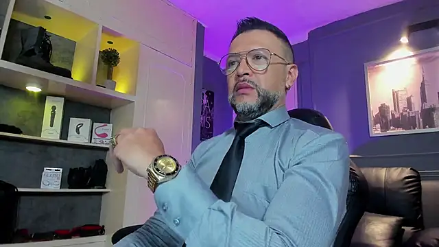 MrFrank tattoo online show from February 16, 2026, 10:33 am