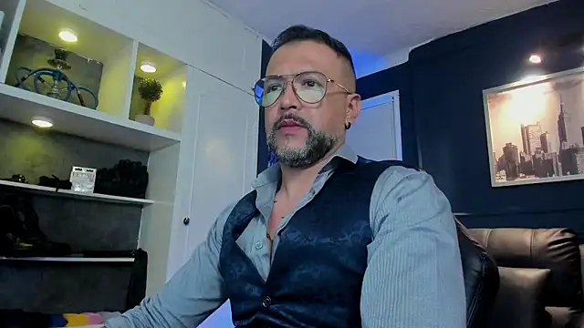 MrFrank tattoo online show from July 14, 2026, 6:02 pm