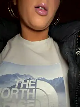 Strongqueen online show from January 10, 2026, 7:04 pm