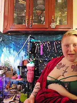 buxombosums online show from December 17, 2025, 9:43 pm