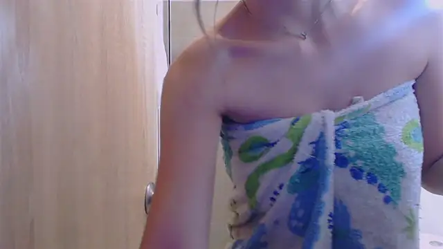  elenna online show from February 2, 2025, 11:42 pm