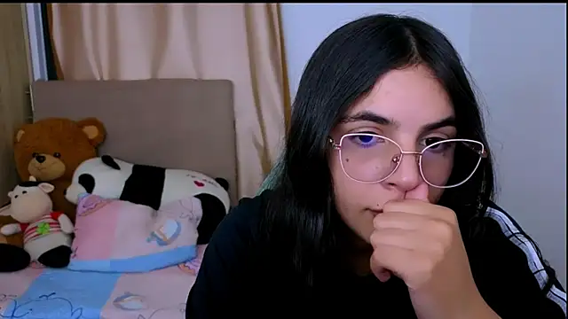  elenna online show from December 16, 2025, 5:29 pm