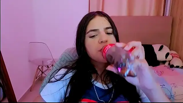  elenna online show from April 11, 2026, 6:12 pm