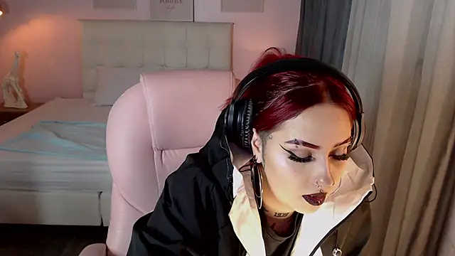 Snapshot of Jessie_williams chatting on January 4, 2025, 7:34 am Jessie williams online show from January 4, 2025, 7:34 am