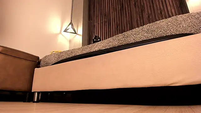  rebecca1 online show from February 15, 2025, 10:52 pm