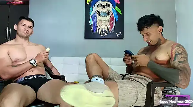 Snapshot of GendersonFit chatting on February 1, 2025, 5:16 pm GendersonFit online show from February 1, 2025, 5:16 pm