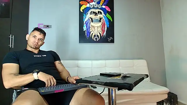 Snapshot of GendersonFit chatting on February 27, 2025, 2:00 pm GendersonFit online show from February 27, 2025, 2:00 pm