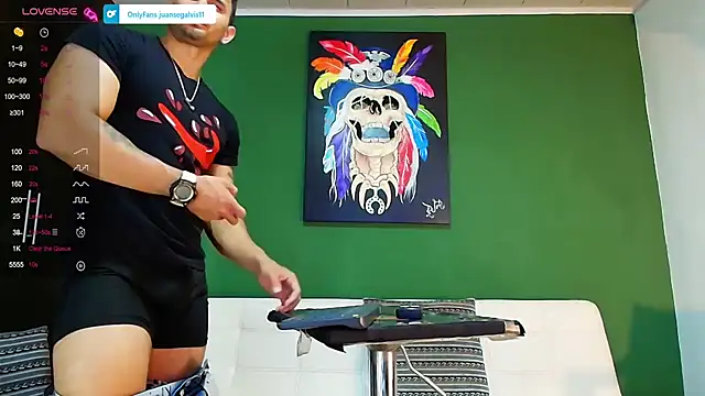 Snapshot of GendersonFit chatting on September 8, 2025, 9:36 pm GendersonFit online show from September 8, 2025, 9:36 pm