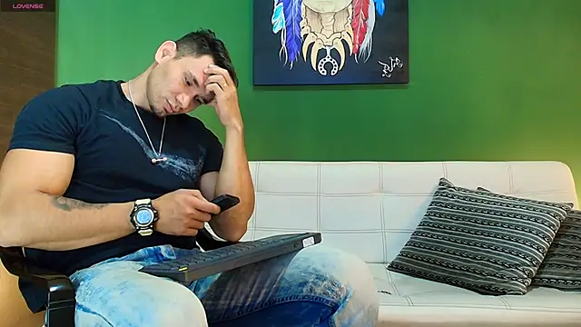 Snapshot of GendersonFit chatting on September 23, 2025, 10:35 pm GendersonFit online show from September 23, 2025, 10:35 pm