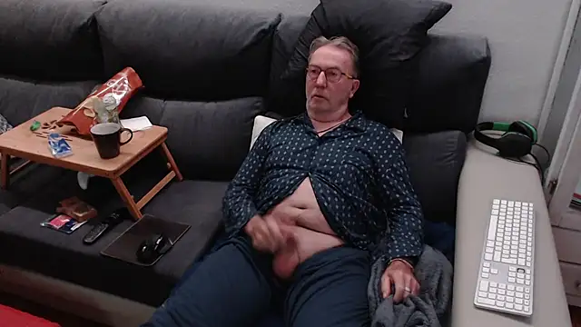 Nudelschwanz online show from March 11, 2025, 6:43 am