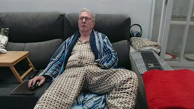 Nudelschwanz online show from February 27, 2026, 10:32 pm