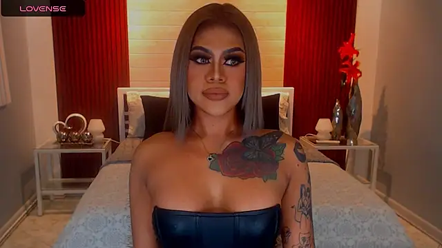 StellaStrong30 online show from November 3, 2025, 9:59 pm