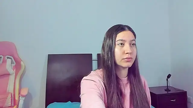 Snapshot of alice-love1 chatting on March 16, 2025, 2:43 am alice-love1 online show from March 16, 2025, 2:43 am