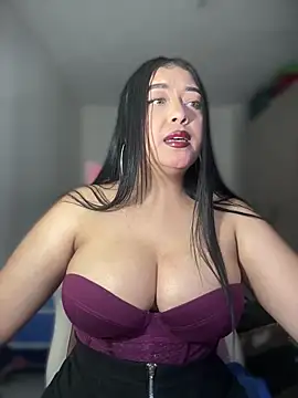 Snapshot of cami_ortiz__ chatting on January 25, 2025, 2:37 am cami ortiz   online show from January 25, 2025, 2:37 am