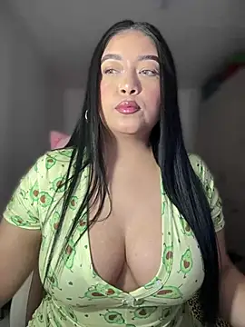 Snapshot of cami_ortiz__ chatting on February 7, 2025, 3:12 am cami ortiz   online show from February 7, 2025, 3:12 am