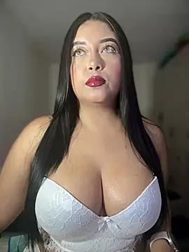 Snapshot of cami_ortiz__ chatting on March 2, 2025, 3:34 am cami ortiz   online show from March 2, 2025, 3:34 am