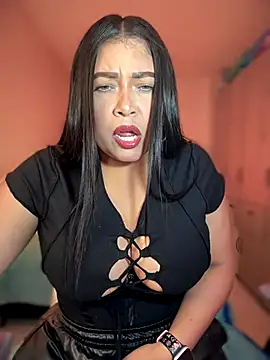 Snapshot of cami_ortiz__ chatting on October 2, 2025, 4:19 am cami ortiz   online show from October 2, 2025, 4:19 am
