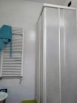 Snapshot of woww791 chatting on December 18, 2024, 6:46 pm woww791 online show from December 18, 2024, 6:46 pm