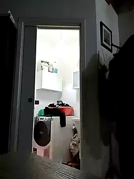 Snapshot of woww791 chatting on January 12, 2025, 2:24 am woww791 online show from January 12, 2025, 2:24 am