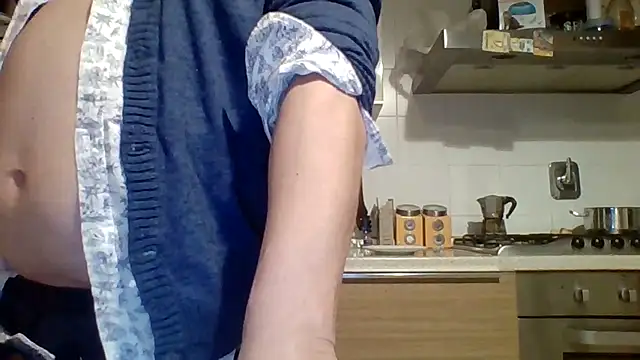 Snapshot of woww791 chatting on October 17, 2025, 6:10 pm woww791 online show from October 17, 2025, 6:10 pm