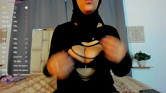 Dounia nagi online show from December 15, 2025, 2:21 pm