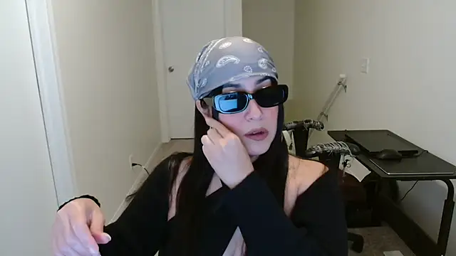 Sassy Latina online show from October 16, 2025, 3:29 am