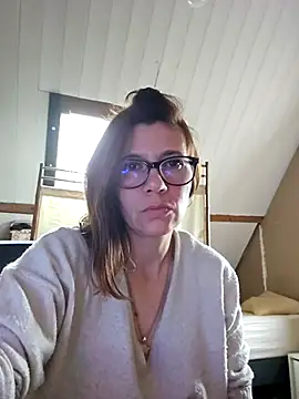 Lina lou4 online show from February 27, 2025, 9:00 am