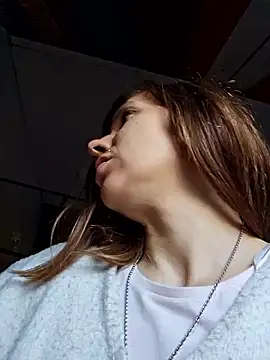 Lina lou4 online show from February 28, 2025, 8:20 am