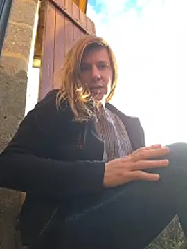 Snapshot of Lina_lou4 chatting on February 3, 2026, 8:30 am Lina lou4 online show from February 3, 2026, 8:30 am