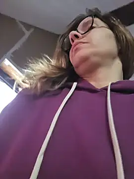 Snapshot of Lina_lou4 chatting on February 15, 2026, 3:42 pm Lina lou4 online show from February 15, 2026, 3:42 pm