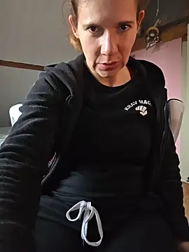 Snapshot of Lina_lou4 chatting on February 19, 2026, 4:36 pm Lina lou4 online show from February 19, 2026, 4:36 pm