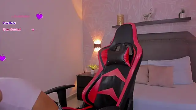 cora 22 online show from October 27, 2025, 12:53 pm