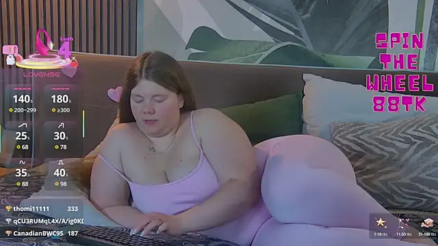 Snapshot of RubyValen chatting on March 21, 2025, 5:00 am RubyValen online show from March 21, 2025, 5:00 am