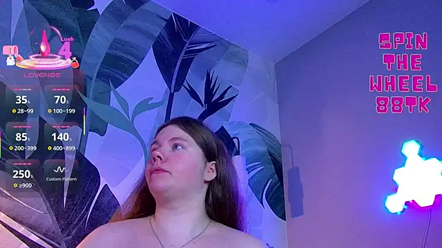 Snapshot of RubyValen chatting on September 29, 2025, 1:11 am RubyValen online show from September 29, 2025, 1:11 am