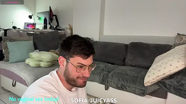 Sofia JuicyAss online show from January 8, 2025, 3:28 pm
