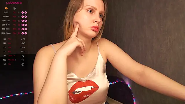 nutcrew online show from December 14, 2025, 8:46 pm