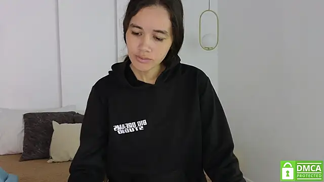 sexychanell 18 online show from September 13, 2025, 12:49 pm