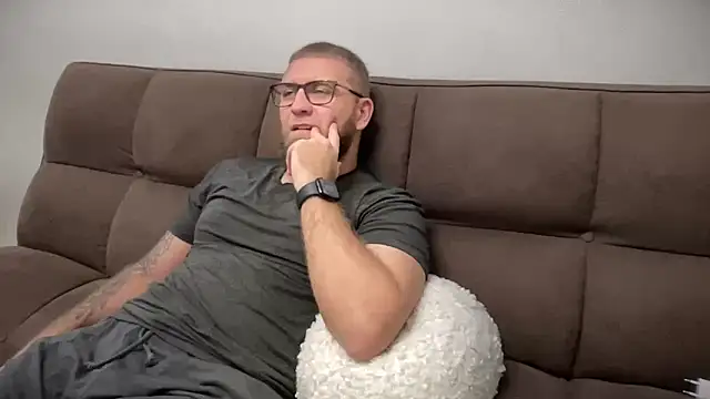 Bear bear  online show from December 28, 2024, 1:28 pm