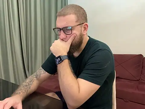 Bear bear  online show from March 6, 2025, 9:42 pm