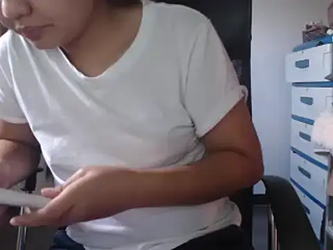 xTheLastVIRGINx online show from January 23, 2025, 6:17 am