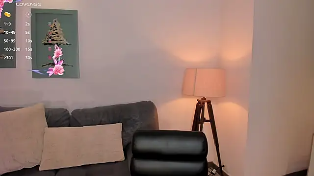 JuanitaClay online show from January 3, 2025, 1:58 pm