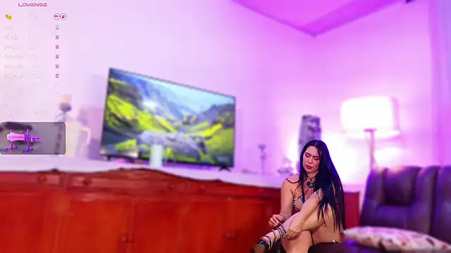 lara giraldo online show from March 5, 2026, 12:28 am