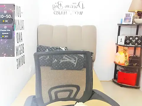 Trixie Mattel21 online show from March 11, 2026, 11:11 pm