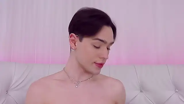 Snapshot of RobbyCharming chatting on February 14, 2025, 10:47 pm RobbyCharming online show from February 14, 2025, 10:47 pm